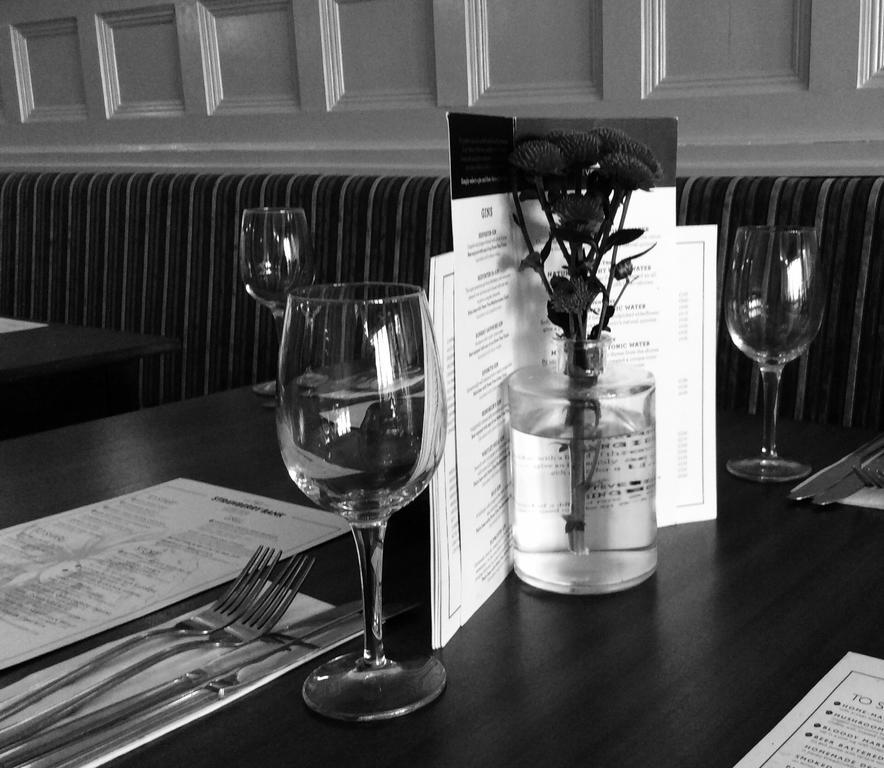 Strawberry Bank Hotel, Nec Meriden  Buitenkant foto