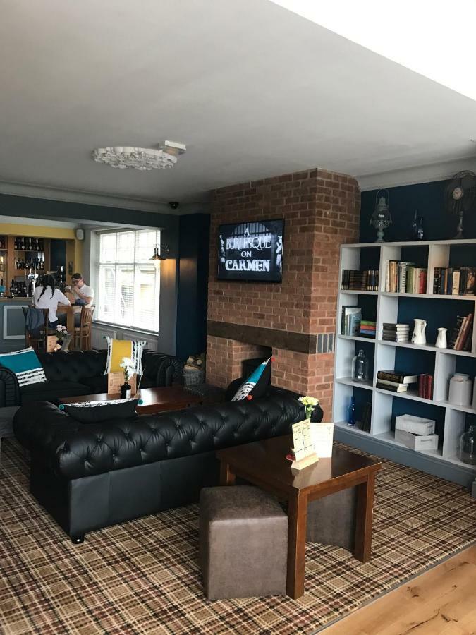 Strawberry Bank Hotel, Nec Meriden  Buitenkant foto
